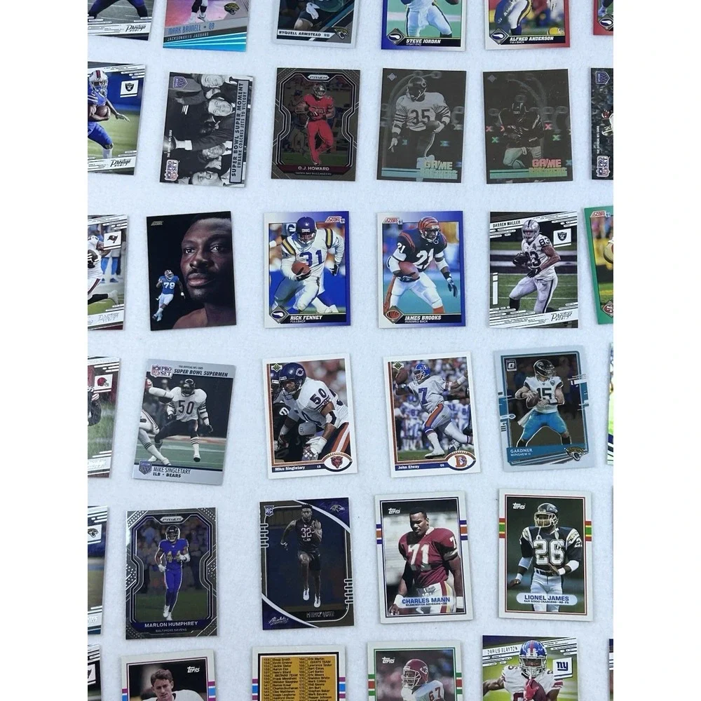 🔥NFL HUGE VALUE LOT ROOKIES SILVER COLOR RE etc.  600‎ Cards🔥 80's90's And 00